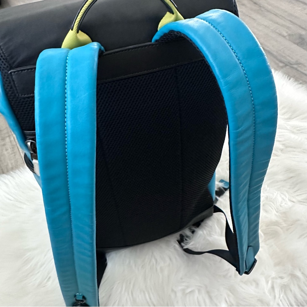 Coach CL945 Track Backpack - Picture 8 of 14